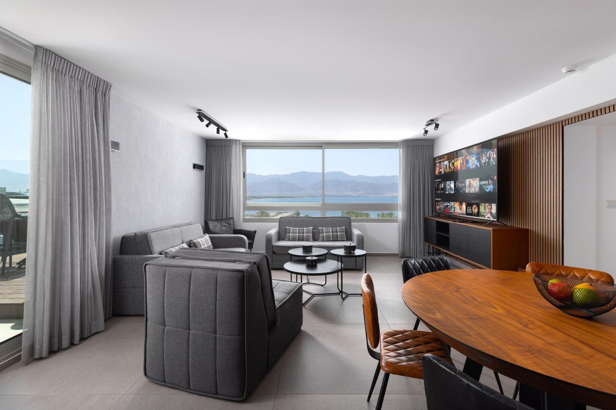 Apartment Luxury With Balcony And Jacuzzi At Sea Side By Rently *